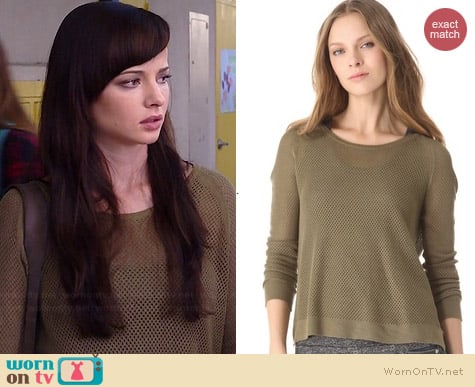 Rag & Bone Island Raglan Pullover worn by Ashley Rickards on Awkward