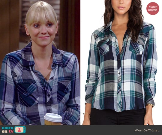 Rails Kendra Shirt in Green/Navy worn by Anna Faris on Mom