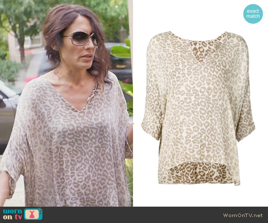 Raquel Allegra Leopard Print Blouse worn by Abby McCarthy (Lisa Edelstein) on Girlfriends Guide to Divorce