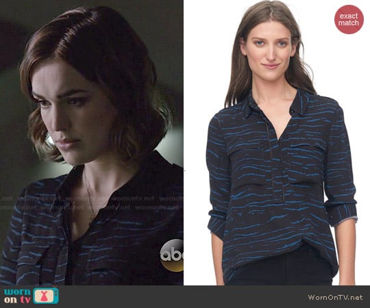 Rebecca Taylor Double Pocket Tiger Top worn by Jemma Simmons (Elizabeth Henstridge) on Agents of SHIELD