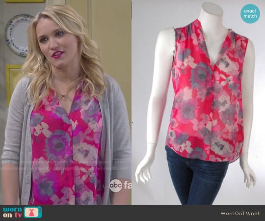 Rebecca Taylor Flower Press Top worn by Gabi Diamond (Emily Osment) on Young and Hungry