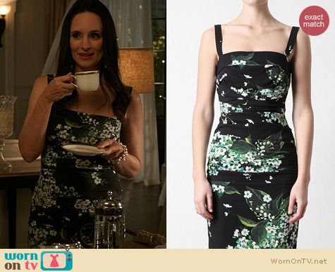 Revenge Fashion: Dolce & Gabbana Floral Crepe dress worn by Madelaine Stowe