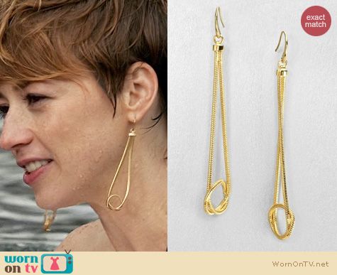 Revenge Jewelry: Michael Kors Knotted Snake Chain Drop Earrings worn by Karine Vanasse