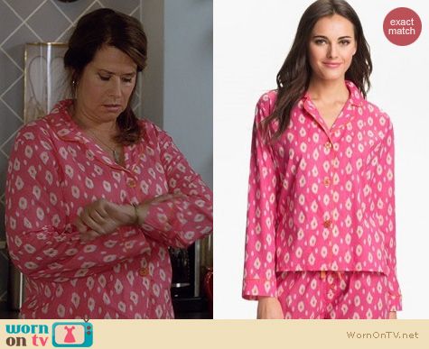 Rizzoli & Isles Fashion: PJ Salvage pink ikat pajamas worn by Lorraine Bracco