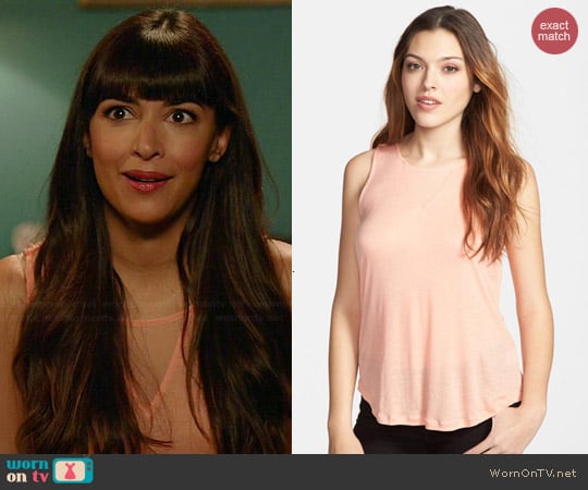 Ro & De Back Drape Tank in Pink Coho worn by Hannah Simone on New Girl