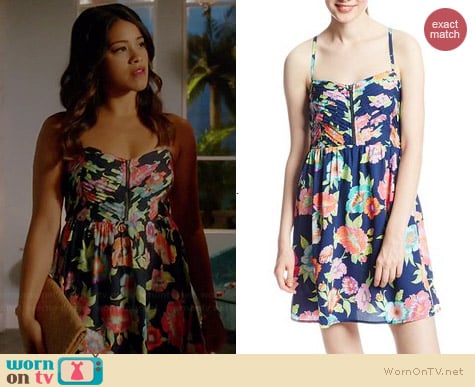 Roxy Shore Thing Dress in Estate Blue Tropical Floral worn by Gina Rodriguez on Jane the Virgin