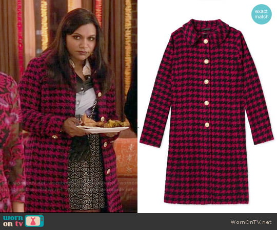 Salvador Perez Pink Houndstooth Peter Pan Collar Coat worn by Mindy Lahiri (Mindy Kaling) on The Mindy Project