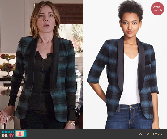 Smythe Plaid Smoking Jacket worn by Christa Miller on Cougar Town