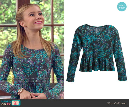 SO Floral Ruffle Babydoll Tee worn by Avery Jennings (G. Hannelius) on Dog with a Blog