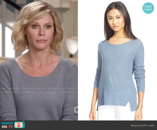 Soft Joie Berni Sweater worn by Claire Dunphy (Julie Bowen) on Modern Family