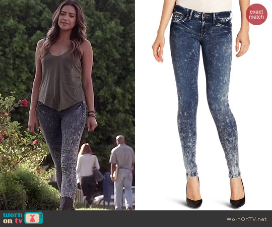 SOLD Design Lab Soho Skinny Jeans worn by Shay Mitchell on PLL