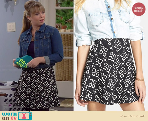 Soprano Textured Flower Print Skirt worn by Amanda Fuller on Last Man Standing