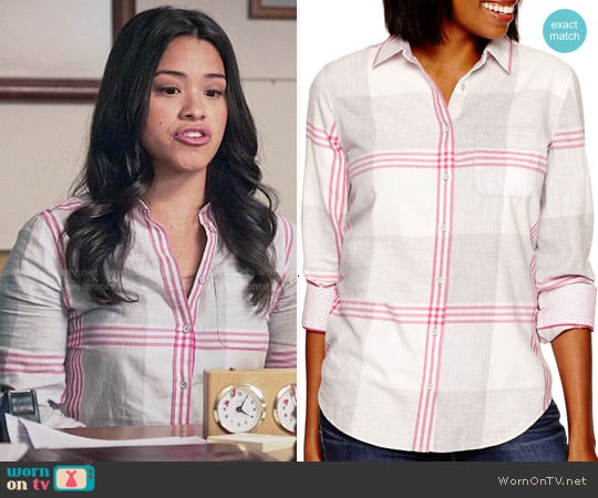 Stylus Long-Sleeve Brushed Twill Plaid Shirt in Cheerful Pink worn by Jane Villanueva (Gina Rodriguez) on Jane the Virgin