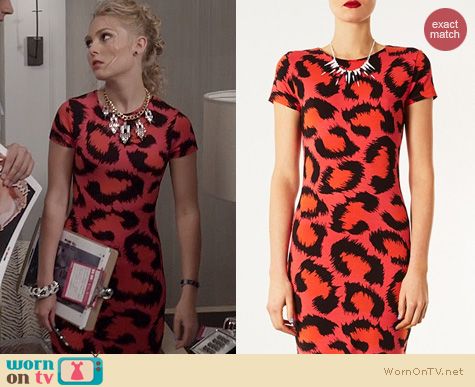 Fashion of The Carrie Diaries: Topshop Cutout Back Leopard Print Dress worn by Carrie Bradshaw