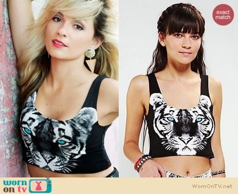 The Carrie Diaries Fashion: Out from Under tiger crop top from Urban Outfitters worn by Lindsey Gorn