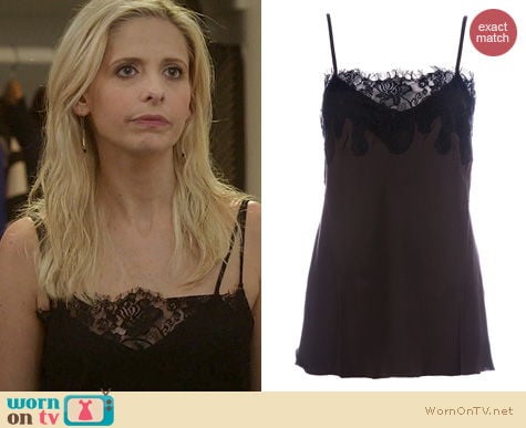 The Crazy Ones Fashion: Gold Hawk Silk Tank worn by Sarah Michelle Gellar