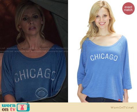 The Crazy Ones Fashion: Sportiqe Chicago Shirt worn by Sarah Michelle Gellar