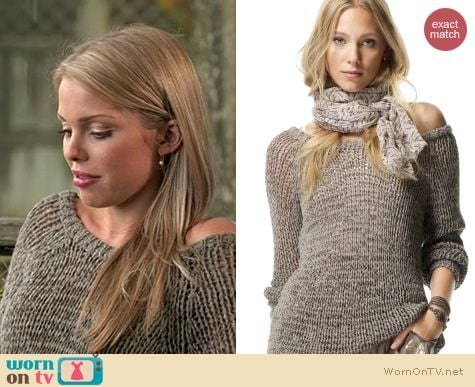 The Vineyard Fashion: Club Monaco Aida Sweater worn by Emily Burns