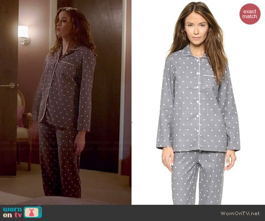 Three J NYC Jamie PJs in Grey Dot worn by Caitlin Snow on The Flash