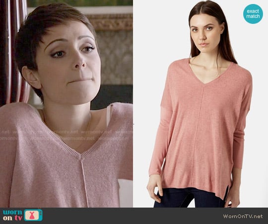 Topshop Front Seam V-neck Sweater worn by April Carver (Italia Ricci) on Chasing Life