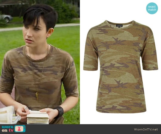 Topshop Camo Burnout Tee worn by Audrey Jensen (Bex Taylor-Klaus) on Scream