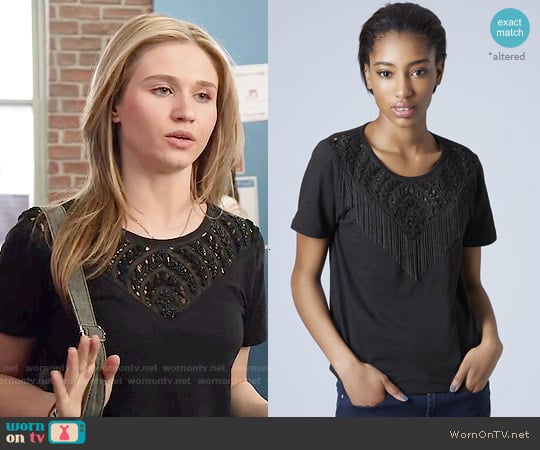 Topshop Chain Tee worn by Amy (Rita Volk) on Faking It