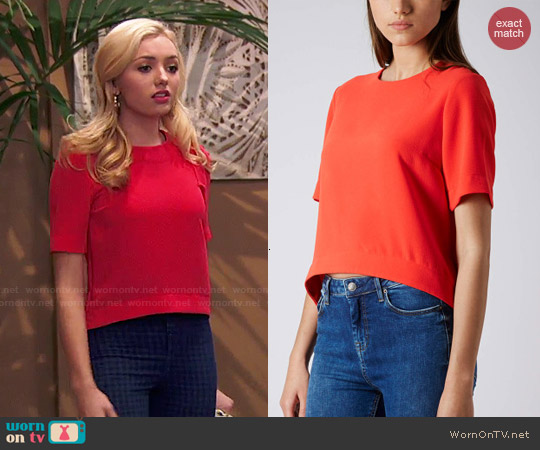 Topshop Crepe Shaped Hem Tee worn by Emma Ross (Peyton List) on Jessie