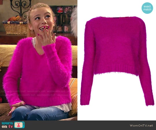 Topshop Knitted Fluffy Crop Jumper worn by Avery Jennings (G. Hannelius) on Dog with a Blog