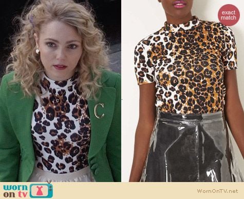 Topshop Leopard Print High Neck Top worn by AnnaSophia Robb on The Carrie Diaries