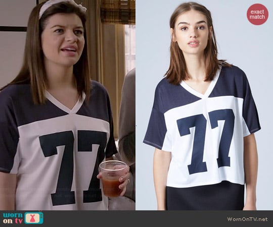 Topshop No. 77 Motif Tee worn by Casey Wilson on Marry Me