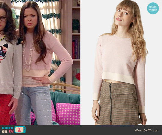 Topshop Ribbed Crop Sweater in Light Pink worn by Jasmine Kang (Piper Curda) on I Didnt Do It