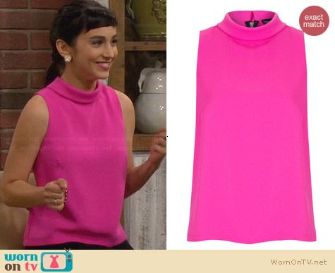 Topshop Sleeveless Roll Neck Shell worn by Molly Ephraim on Last Man Standing