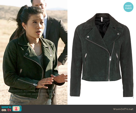 Topshop Suede Caddy Jacket in Dark Green worn by Happy Quinn (Jadyn Wong) on Scorpion