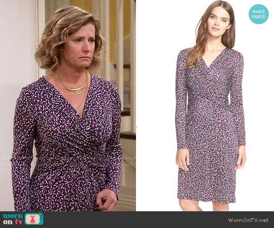 Tory Burch Twist Print Silk Dress in Red Agate Confetti worn by Vanessa Baxter (Nancy Travis) on Last Man Standing