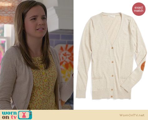 Trophy Wife Fashion: Tucker + Tate Sheena Boyfriend Cardigan worn by Bailee Madison