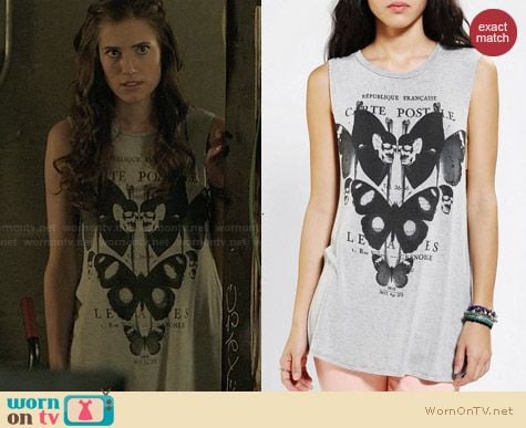 Truly Madly Deeply Garden Muscle Tee worn by Allison Williams on Girls