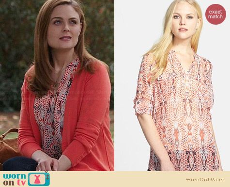 TWO by Vince Camuto Printed Split Neck Blouse worn by Emily Deschanel on Bones