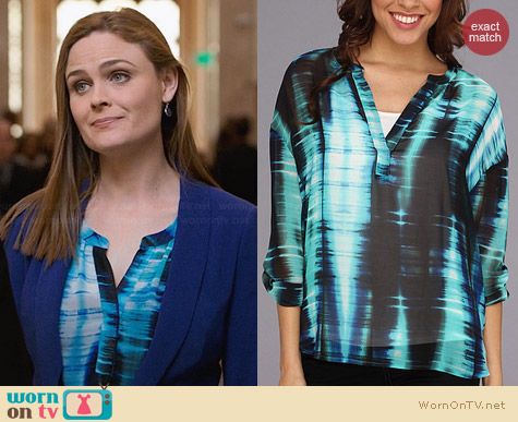 TWO by Vince Camuto Colorful Streaks Top worn by Emily Deschanel on Bones