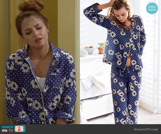 Victoria's Secret Cotton Mayfair Pajamas worn by Sofia Rodriguez (Aimee Carrero) on Young and Hungry