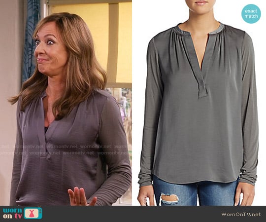 Vince Jersey Back Top worn by Bonnie Plunkett (Allison Janney) on Mom