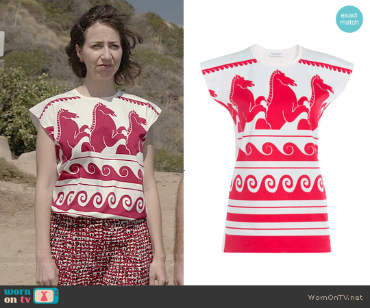 Vionnet Wave Print Jersey T-shirt worn by Carol Pilbasian (Kristen Schaal) on Last Man On Earth