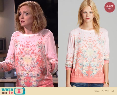 Wildfox Floral Geisha Pullover worn by Jayma Mays on The Millers