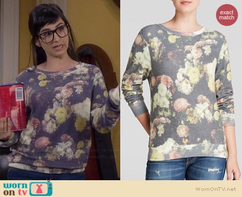 Wildfox Floral Sublimated Pullover worn by Molly Ephraim on Last Man Standing