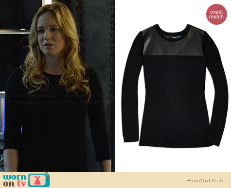 Wilfred Simone Tshirt in Black worn by Caity Lotz on Arrow