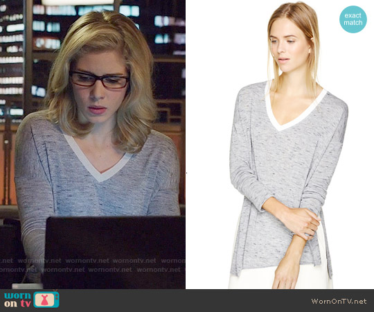 Wilfred Sherbrooke T-shirt in Heather Black / Birch worn by Felicity Smoak (Emily Bett Rickards) on Arrow