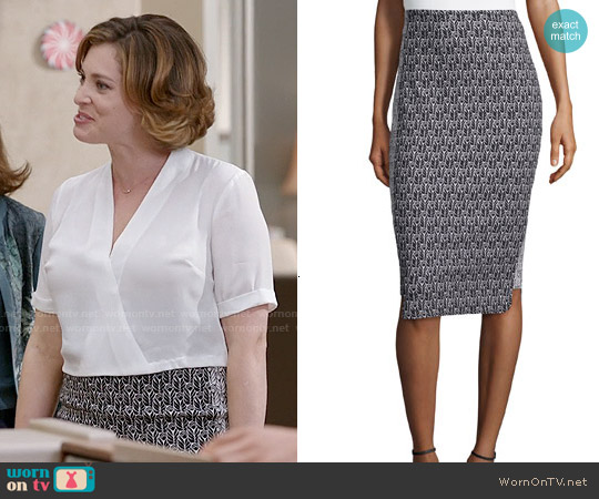 Zac Posen 'Pippa' Pencil Printed Skirt worn by Rebecca Bunch (Rachel Bloom) on Crazy Ex-Girlfriend