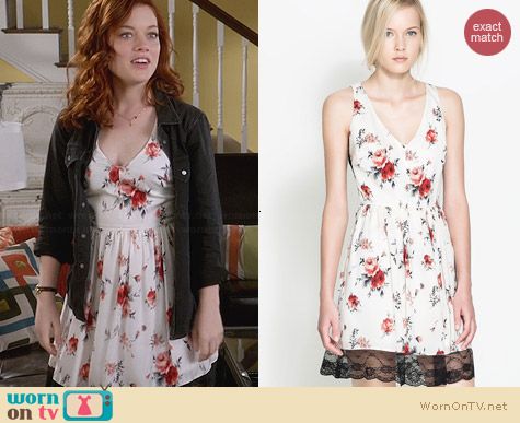 Zara Combination Lace Dress worn by Jane Levy on Suburgatory