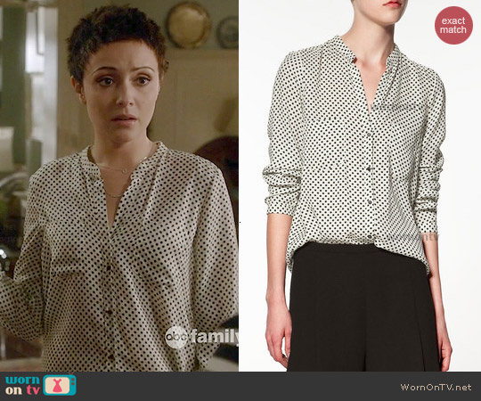 Zara Contrasting Polka Dot Blouse worn by Italia Ricci on Chasing Life