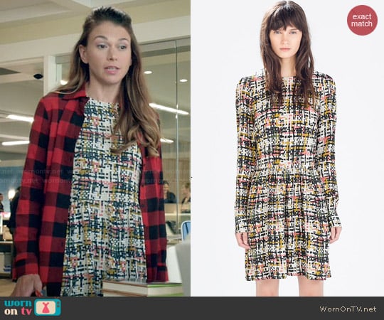 Zara Printed Long Sleeve Dress worn by Liza Miller (Sutton Foster) on Younger