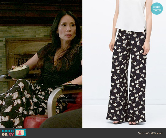 Zara Printed Bell Bottom Trousers worn by Joan Watson (Lucy Liu) on Elementary